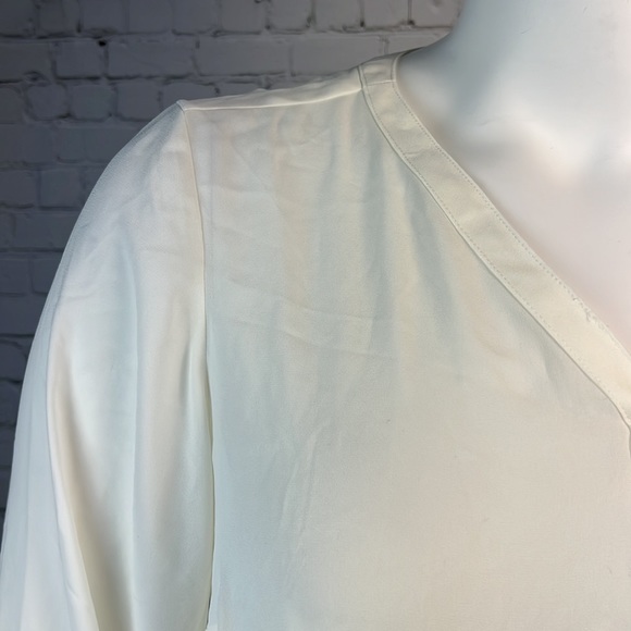 JM Collection Ivory Roll-tab Blouse Top Plus Size 1X - Picture 5 of 7